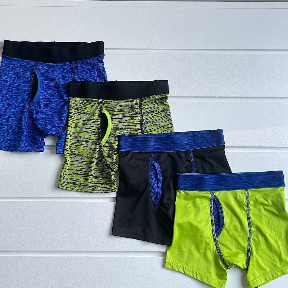 Athletic Works Boys Lot of 4 Pairs of Performance Boxer Briefs Size Medium